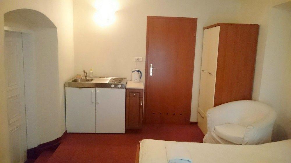 Szczepanska 3 Apartmenthouse Krasków Exteriör bild