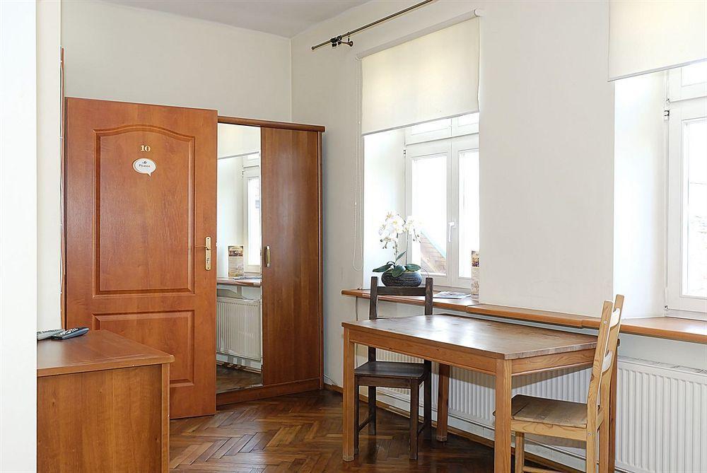 Szczepanska 3 Apartmenthouse Krasków Exteriör bild